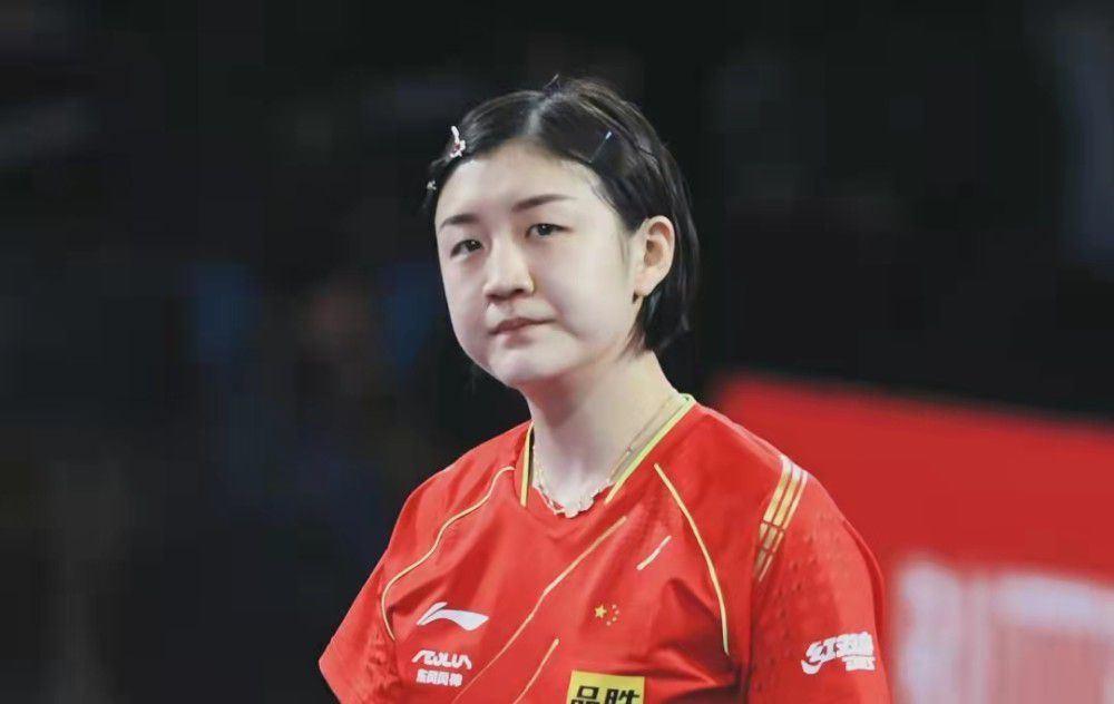 而在第五季中,艾米丽将从罗马重返法国,卢卡斯·布哈沃将回归饰演性感的法国厨师Gabriel。